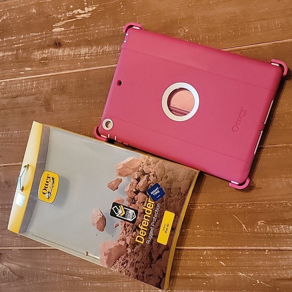 IPad Air Otter Box NWOT - Picture 1 of 4